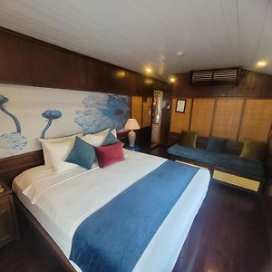 Private Cabin